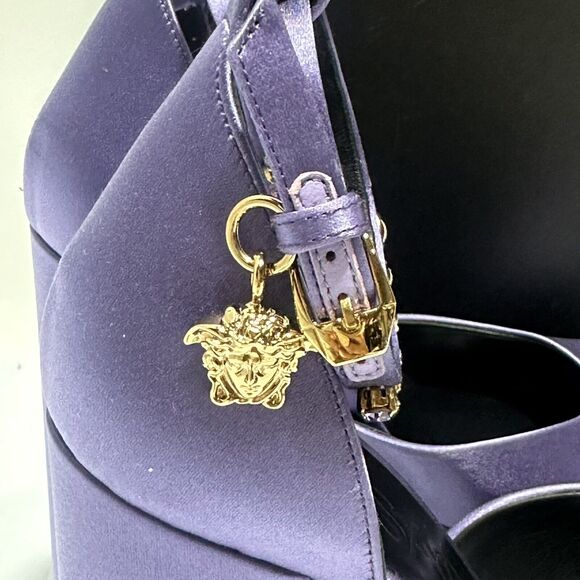 NIB Versace Aevitas IT 38.5 US 8.5 Platform Purple Orchid Satin Pump Crystal - Picture 11 of 14